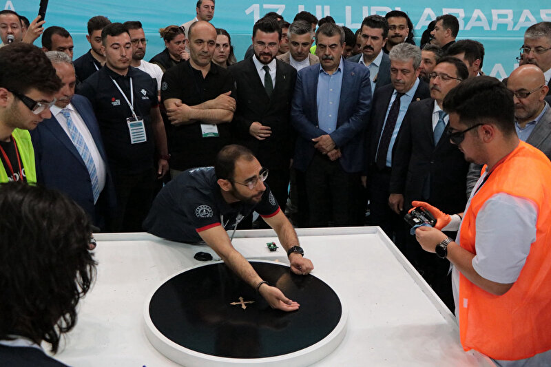 Bakan Tekin Resmi