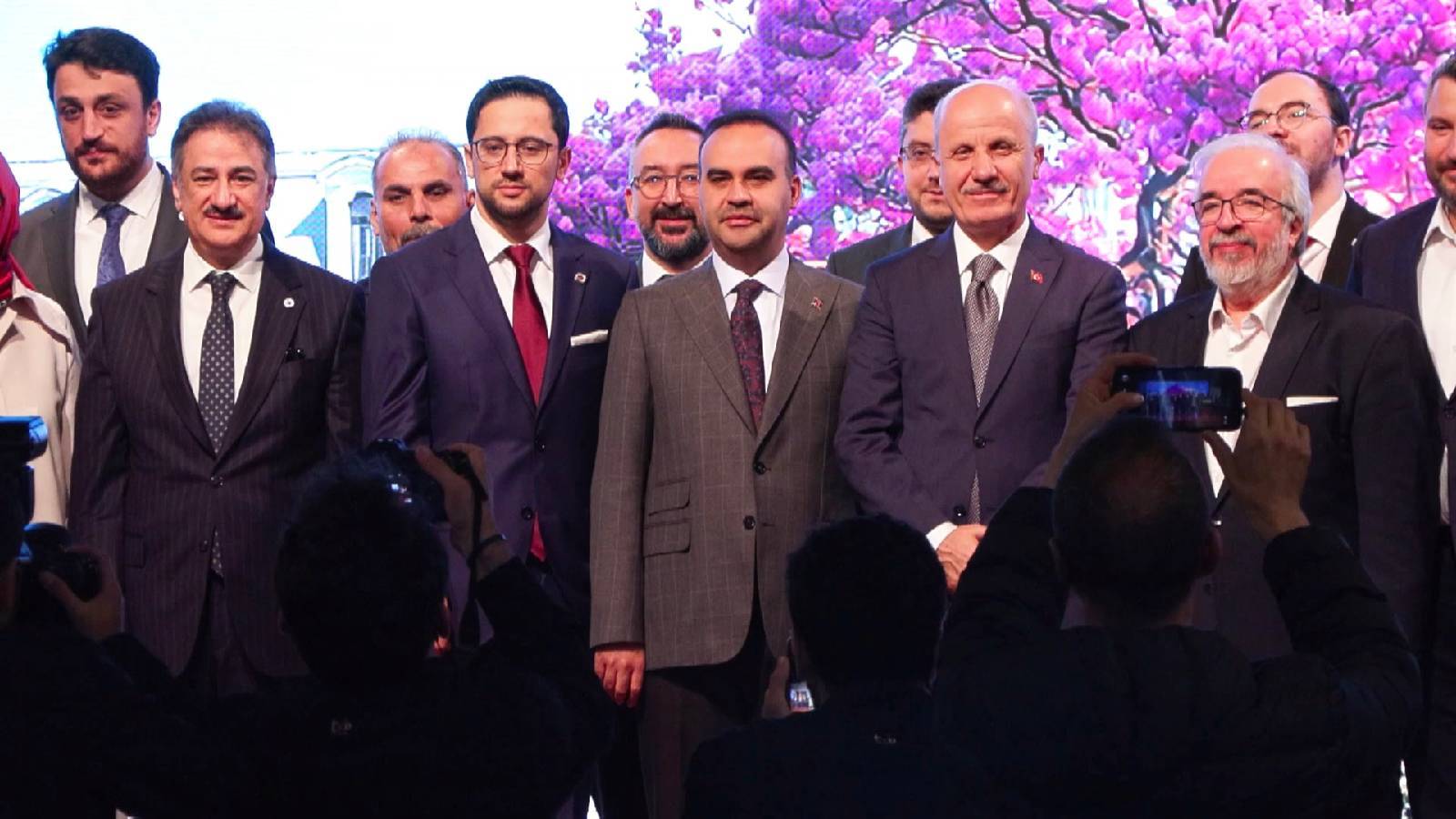 bakan kacir mill gelirimizin yuzde 14unden fazlasini arastirma gelistirmeye ayiriyoruz a4WJdDfY.jpg