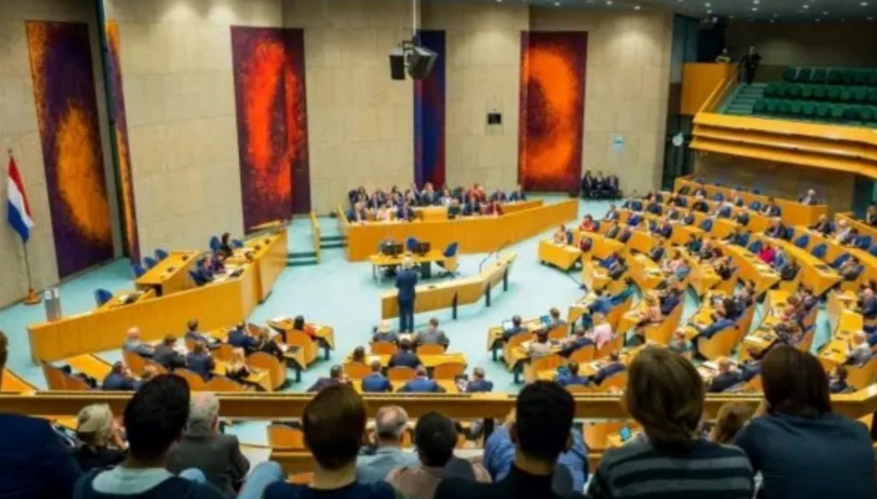hollanda meclisinden teknoloji devlerinedavet kabul eden olmadi pXTuXWSV.jpg
