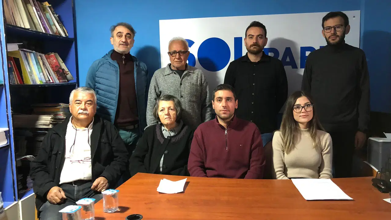 sol parti eskisehirden cagri beylikovayi emperyalistlere teslim etmeyecegiz CviQKVRT.jpg
