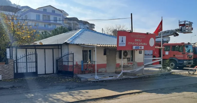 izmir-dikiliye-modern-itfaiye-ussu-geliyor-y2GQ7cDx.webp