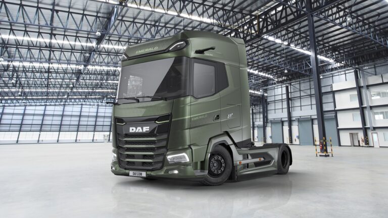 daf-xg-emerald-edition-sahneye-cikti-100-adetle-sinirli-yesil-ikon-zWii9FZM.jpg