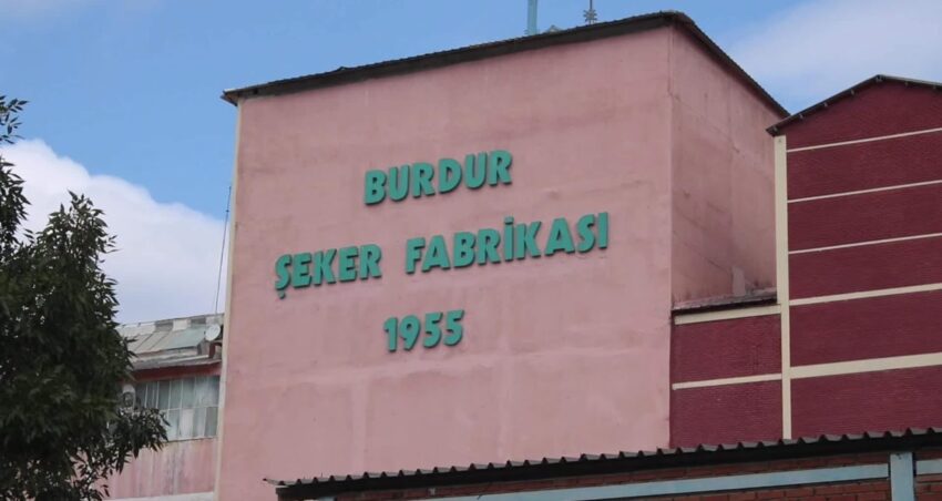 Burdurda kuspe isyani 40 bin silaj kenti kokuttu belediye cezayi kesti g3LsYRyv